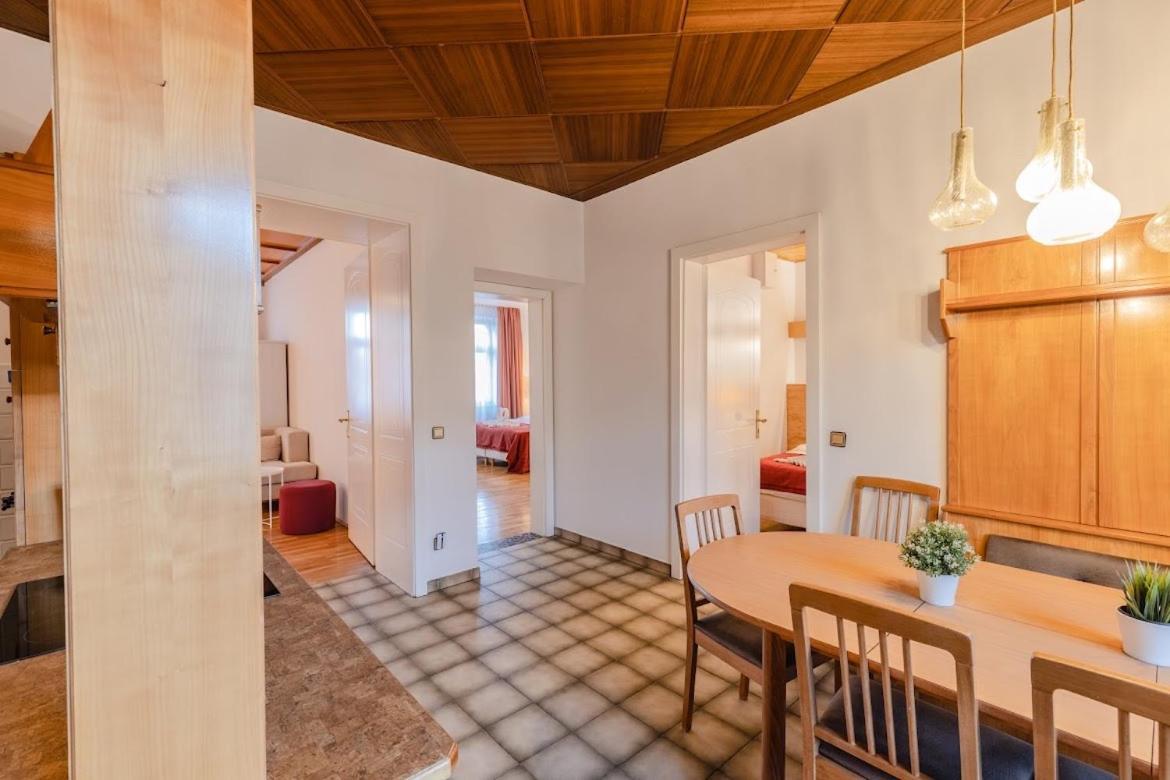 Apartment Hallo Nr 9 *